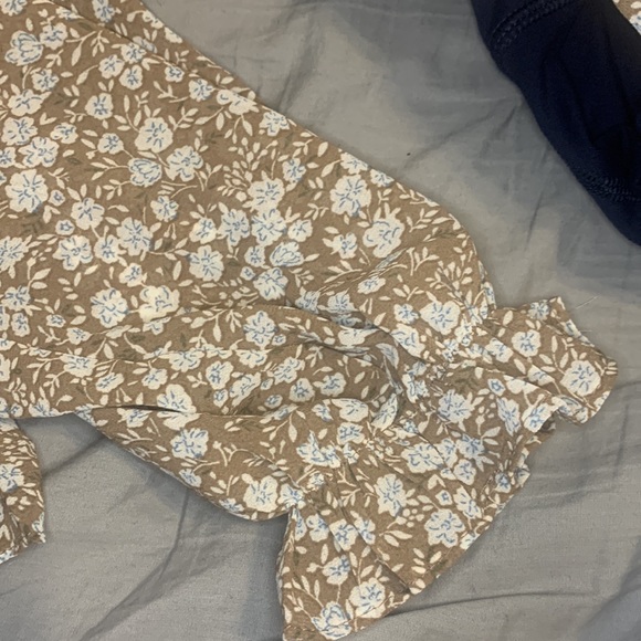 by the river floral blouse size small - Picture 3 of 4